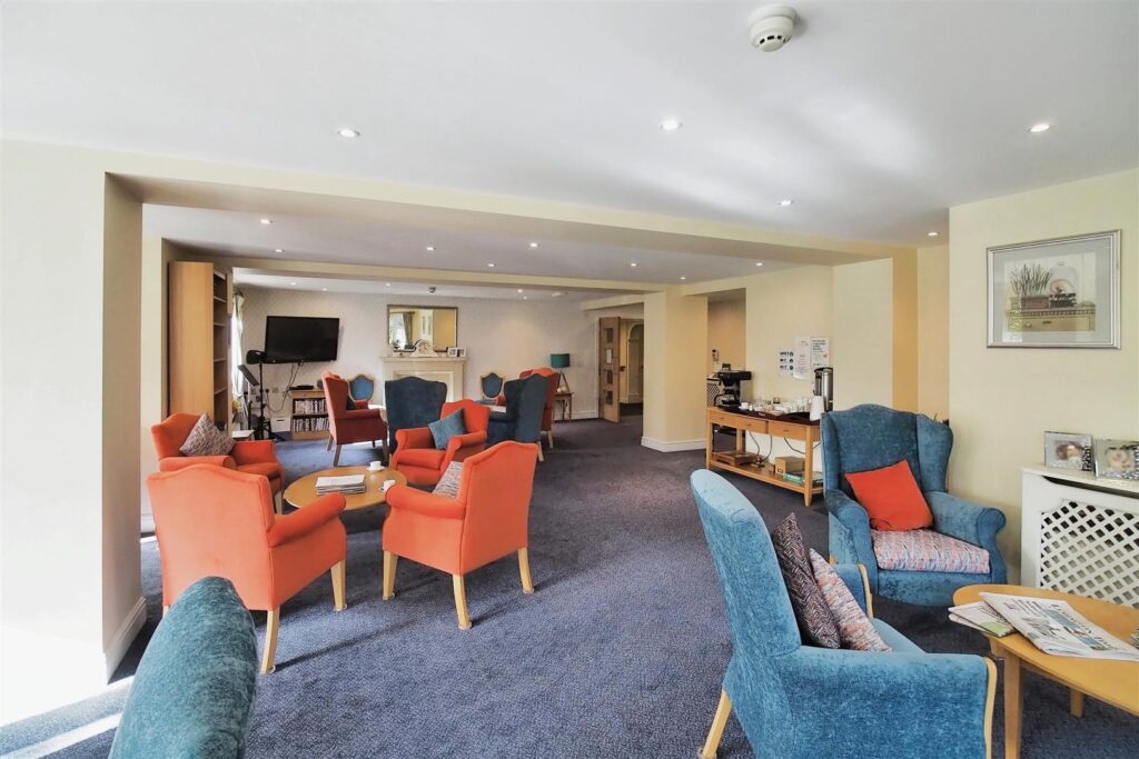 Farringford Court, Avenue Road, Lymington, Hampshire, SO41 9PA