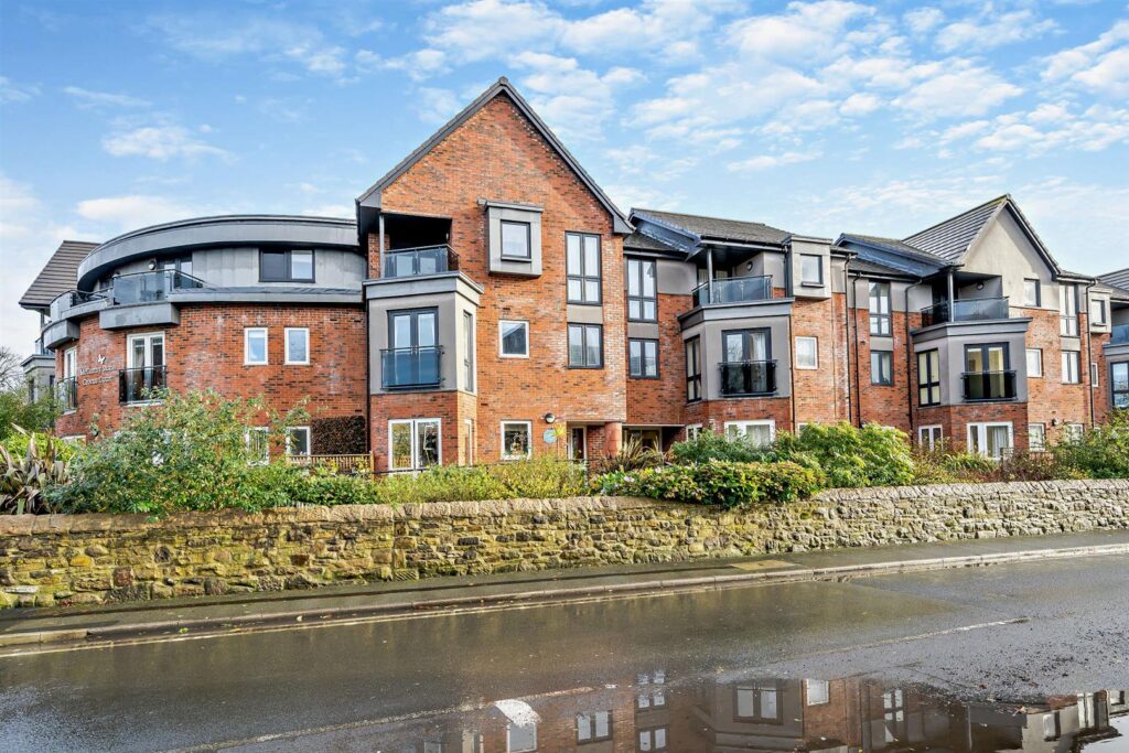 Crocus Court, Station Road, Poulton-Le-Fylde, FY6 7XJ