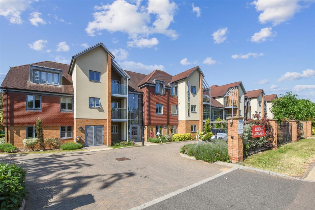 Eleanor House, London Road, St. Albans . AL1 1NR