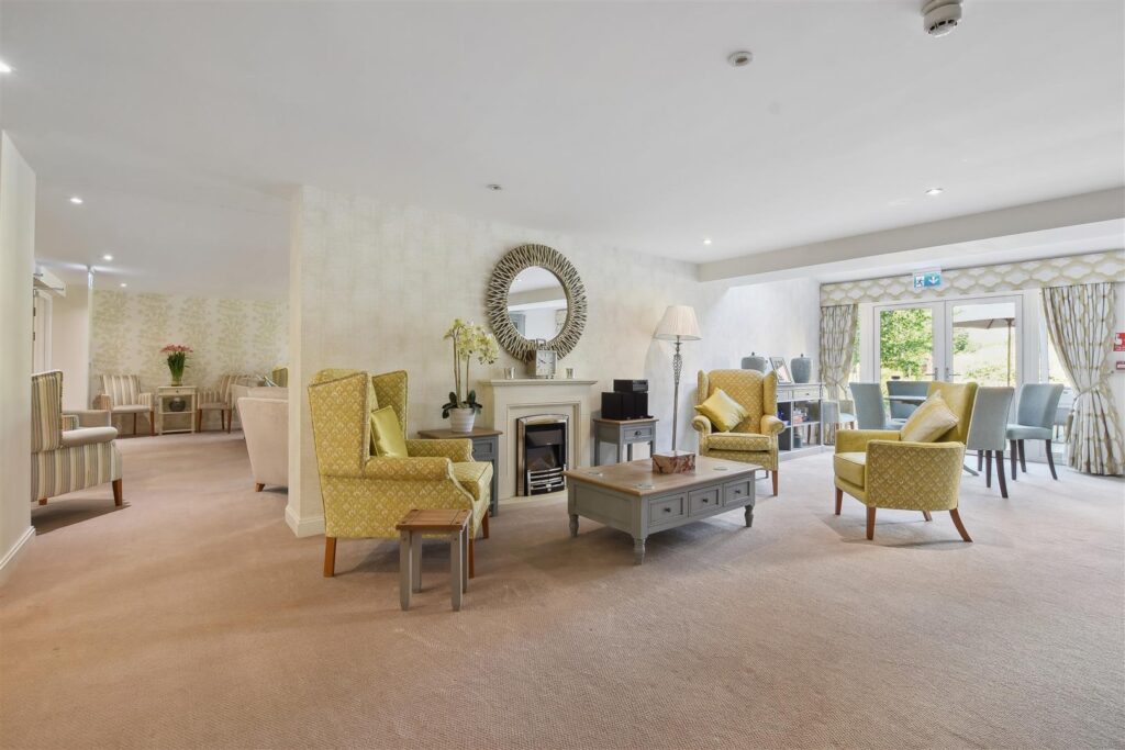 Eleanor House, London Road, St. Albans . AL1 1NR