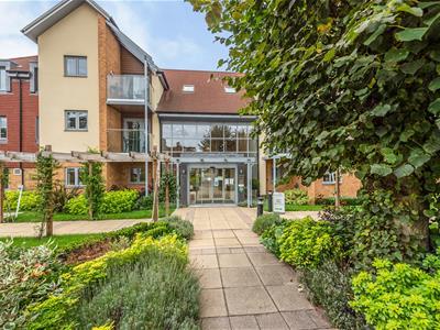 Eleanor House, London Road, St. Albans . AL1 1NR