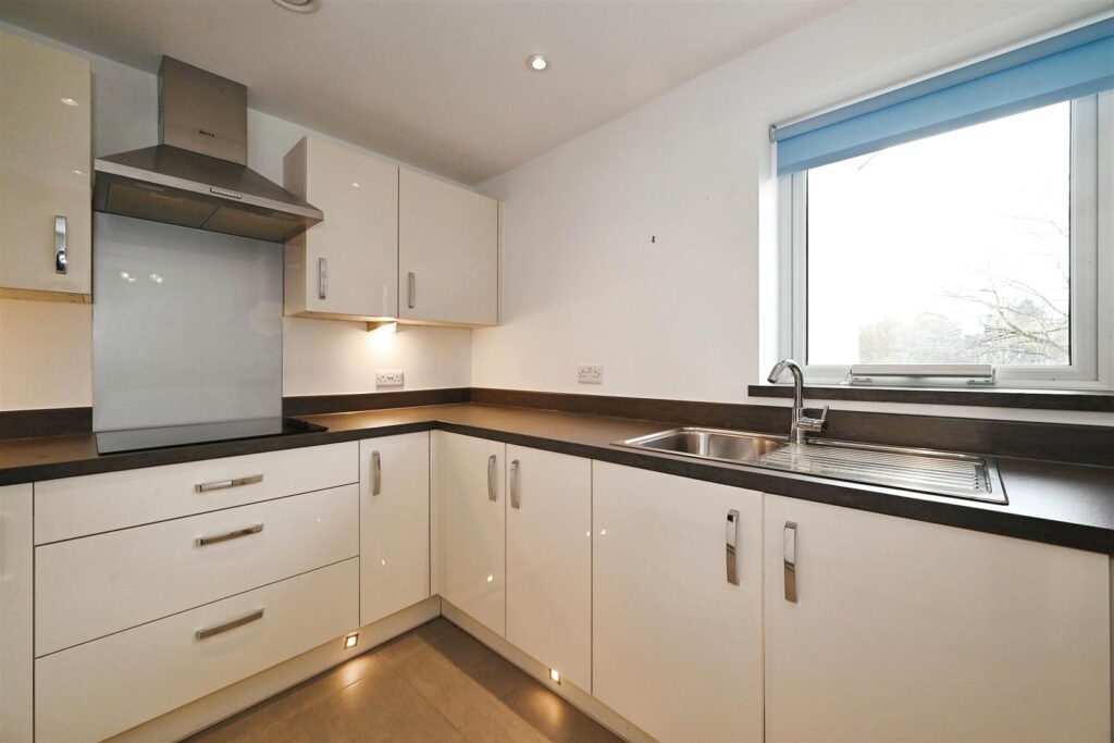 345 Reading Road, Henley-On-Thames