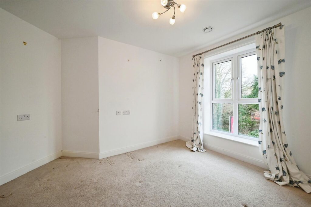 345 Reading Road, Henley-On-Thames