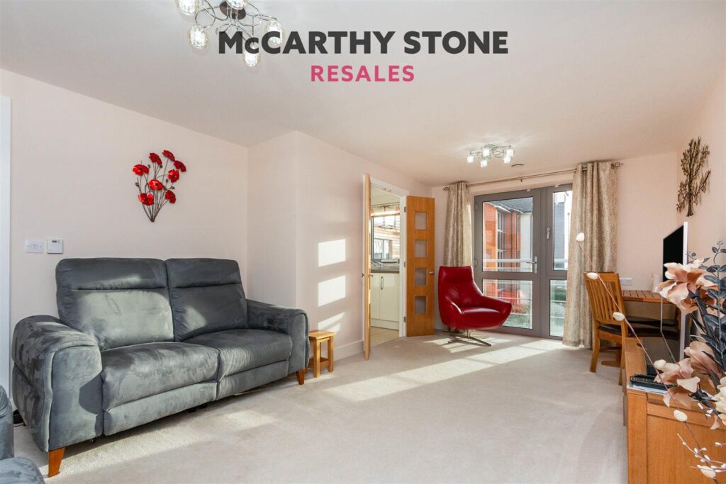 Kings Place, Fleet Road, Fleet, GU51 3FS