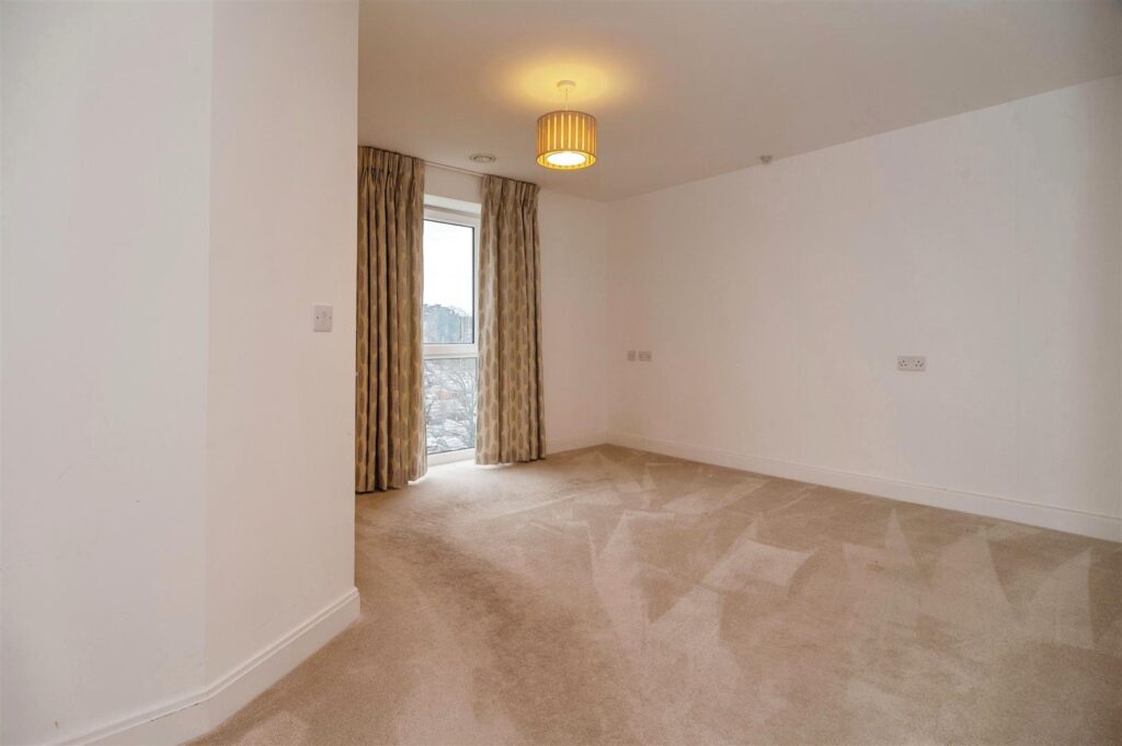 Miami House, Princes Road, Chelmsford, Essex, CM2 9GE