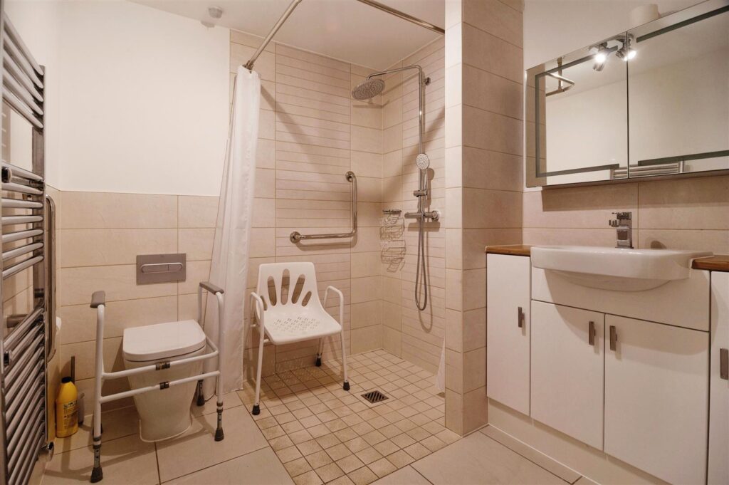 Miami House, Princes Road, Chelmsford, Essex, CM2 9GE