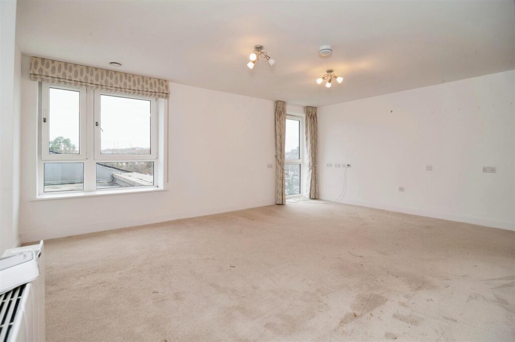 Miami House, Princes Road, Chelmsford, Essex, CM2 9GE