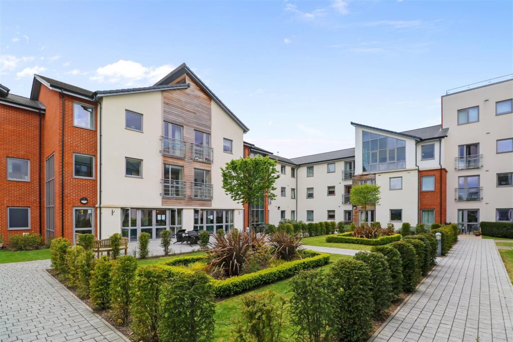 Kings Place, Fleet Road, Fleet, GU51 3FS