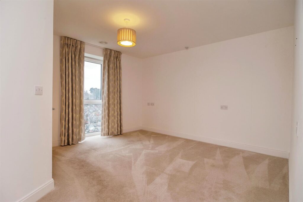Miami House, Princes Road, Chelmsford, Essex, CM2 9GE