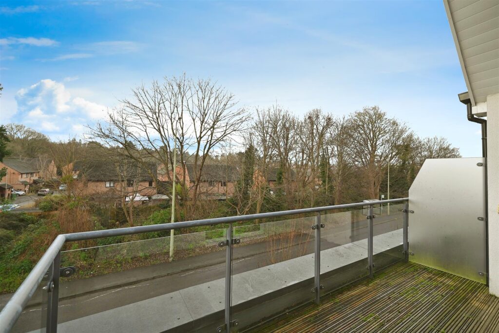 345 Reading Road, Henley-On-Thames