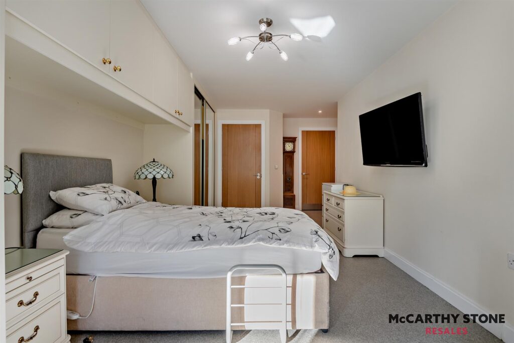 Clarendon House, Tower Road, Poole, BH13 6FE
