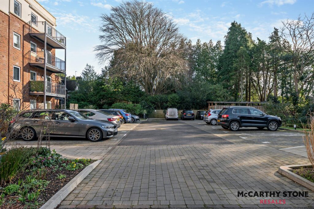Clarendon House, Tower Road, Poole, BH13 6FE