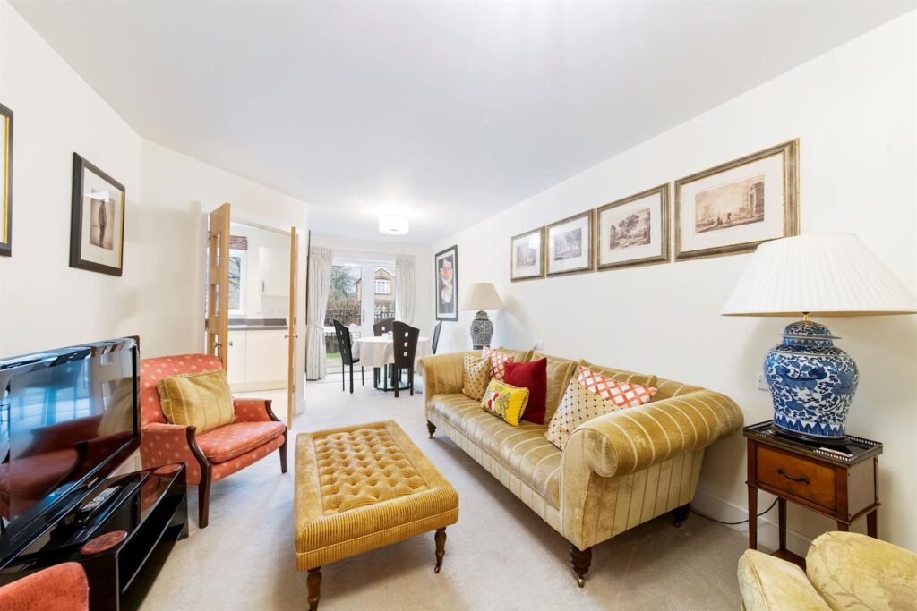 Josiah Drive, Ickenham