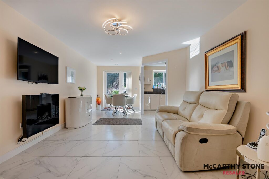 Clarendon House, Tower Road, Poole, BH13 6FE
