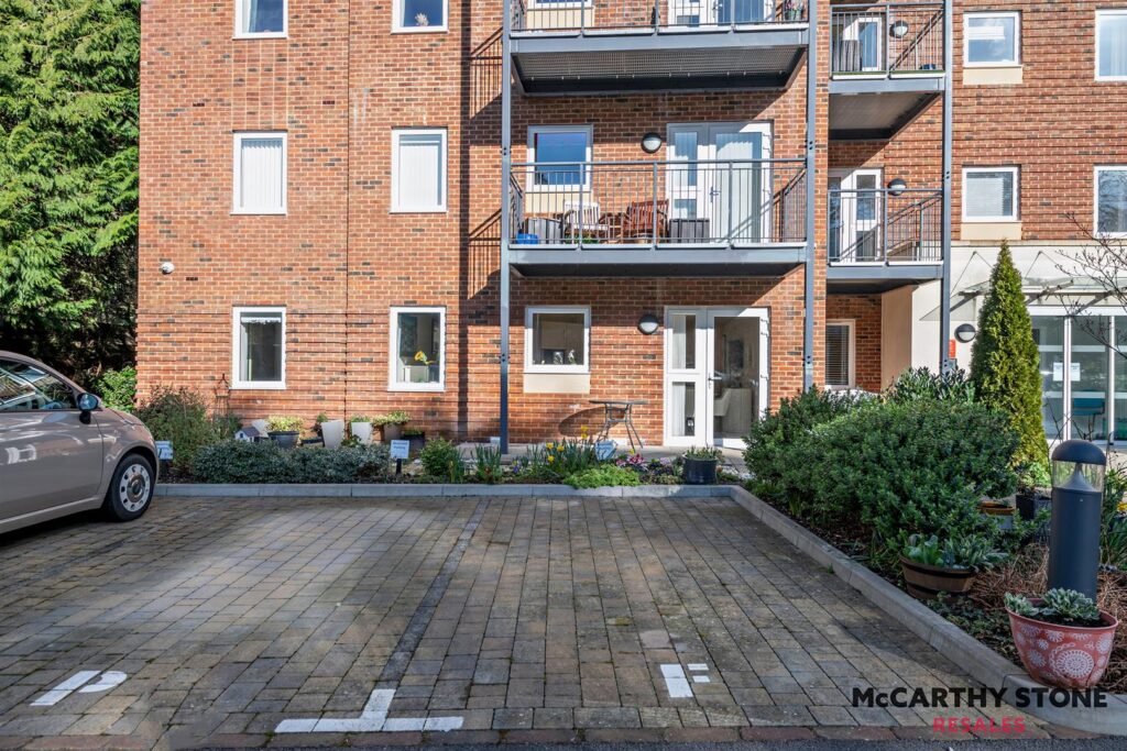 Clarendon House, Tower Road, Poole, BH13 6FE