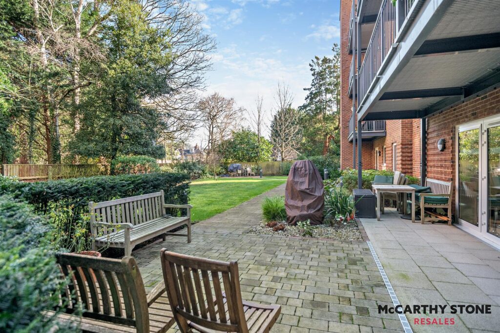 Clarendon House, Tower Road, Poole, BH13 6FE