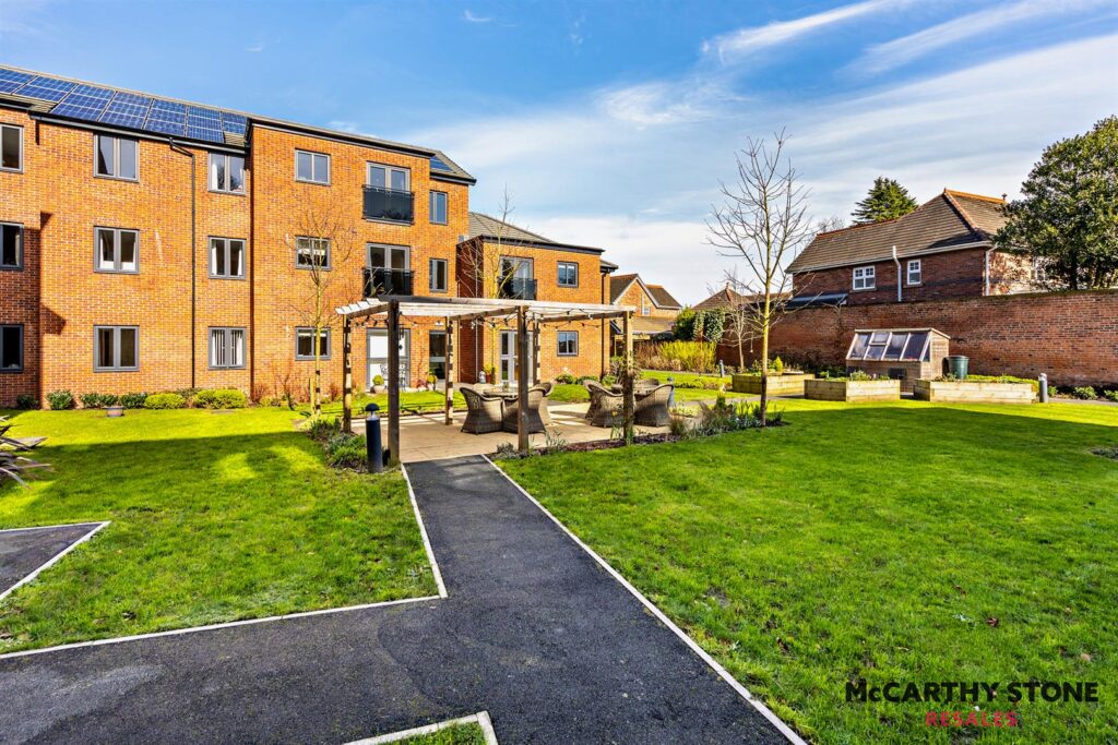 Balshaw Court Burlington Gardens Leyland PR25 3EX