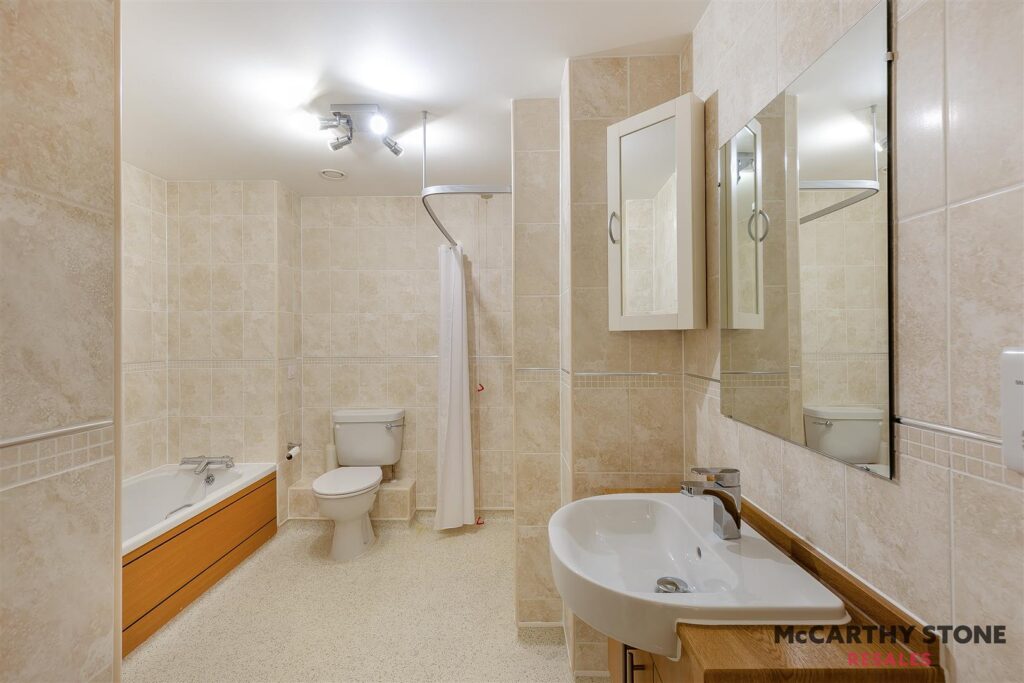 Jenner Court, St. Georges Road, Cheltenham, Gloucerstershire, GL50 3ER