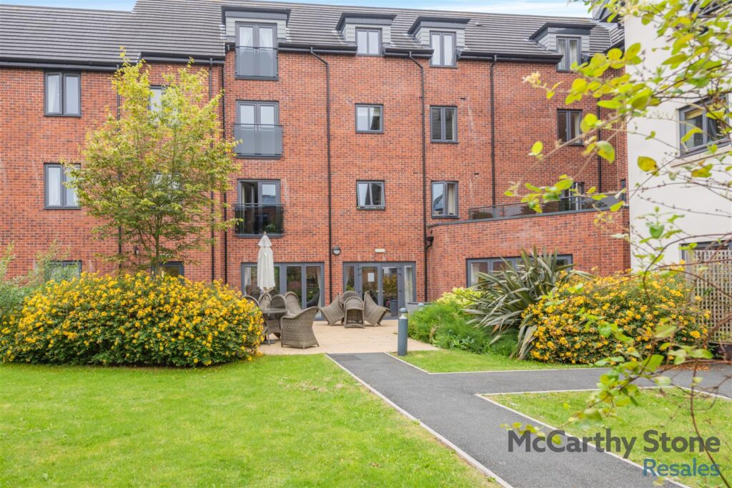 Balshaw Court Burlington Gardens Leyland PR25 3EX