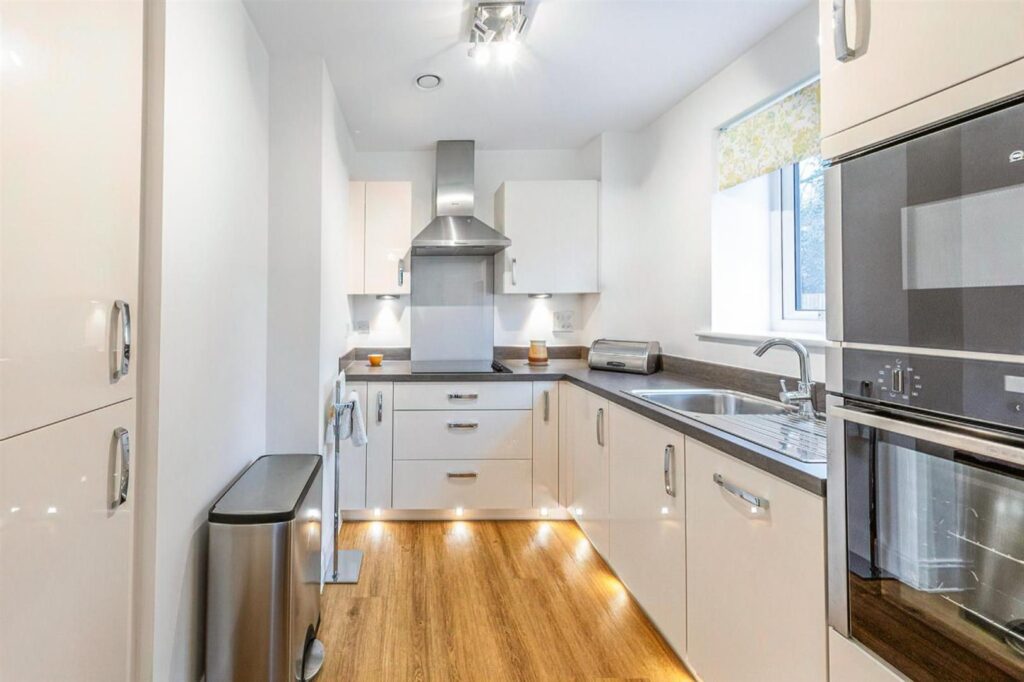 Elizabeth House, St. Giles Mews, Stony Stratford,