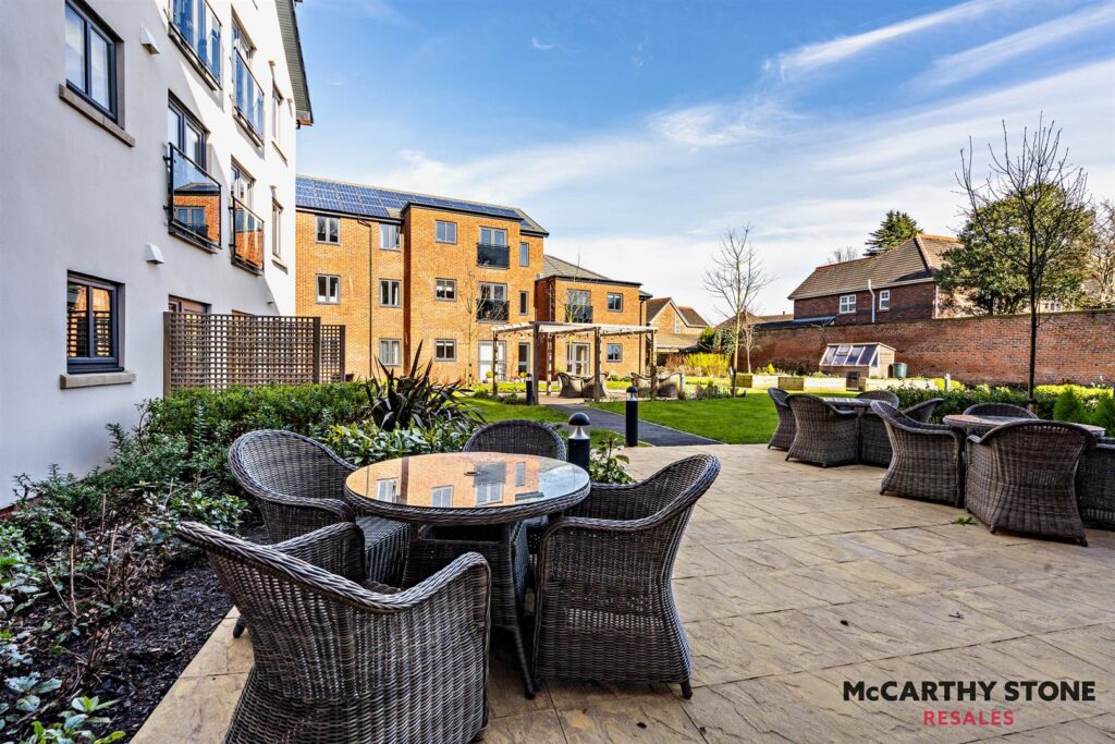 Balshaw Court Burlington Gardens Leyland PR25 3EX