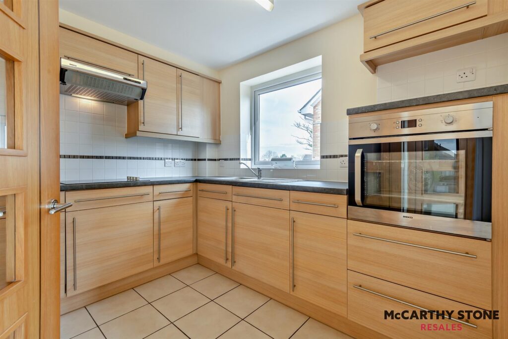 Farringford Court, Avenue Road, Lymington, Hampshire, SO41 9PA
