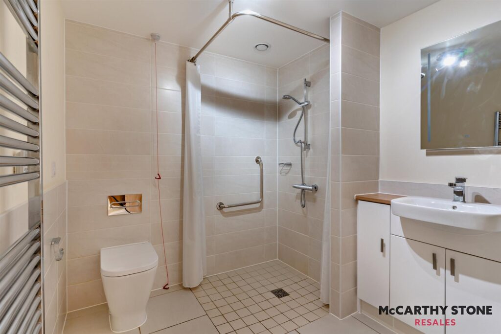 Llys Isan, Ilex Close, Llanishen, Cardiff, CF14 5DZ