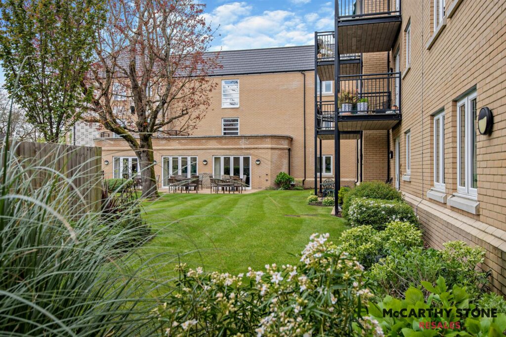 Olivier Place, Hart Close, Wilton, SP2 0FW