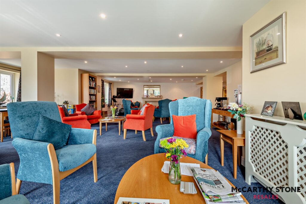 Farringford Court, Avenue Road, Lymington, Hampshire, SO41 9PA