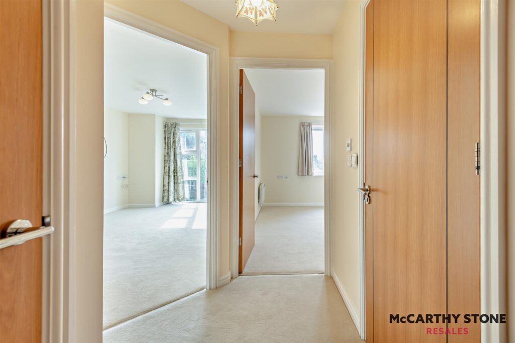 Farringford Court, Avenue Road, Lymington, Hampshire, SO41 9PA