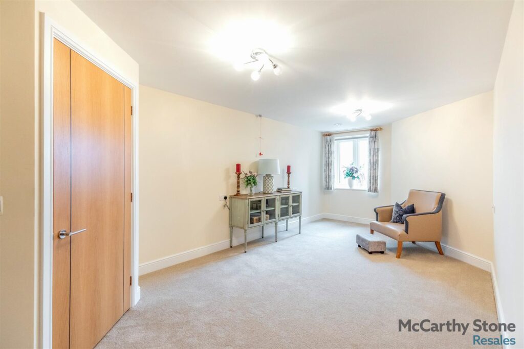 Wardington Court, Welford Road, Northampton, Northamptonshire NN2 8FR