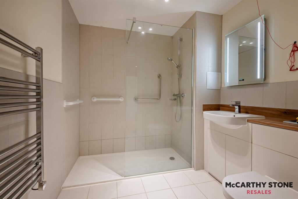Olivier Place, Hart Close, Wilton, SP2 0FW