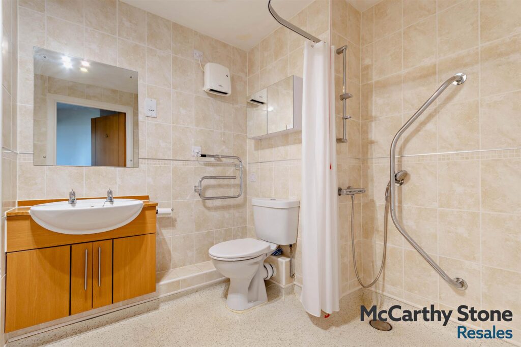 Cartwright Court, 2 Victoria Road, Malvern, WR14 2GE