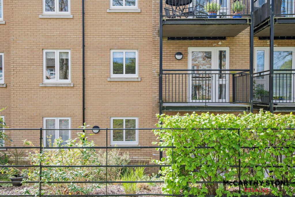 Olivier Place, Hart Close, Wilton, SP2 0FW
