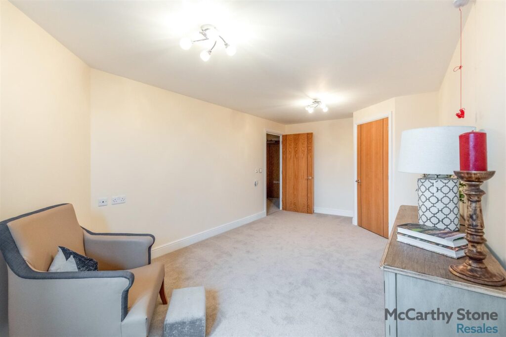 Wardington Court, Welford Road, Northampton, Northamptonshire NN2 8FR