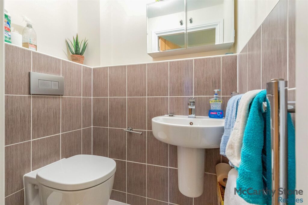 Wardington Court, Welford Road, Northampton, Northamptonshire NN2 8FR