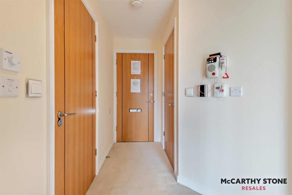 Farringford Court, Avenue Road, Lymington, Hampshire, SO41 9PA