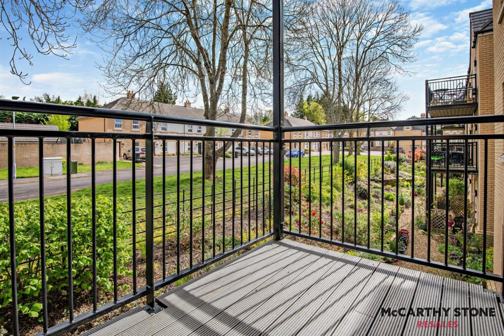 Olivier Place, Hart Close, Wilton, SP2 0FW