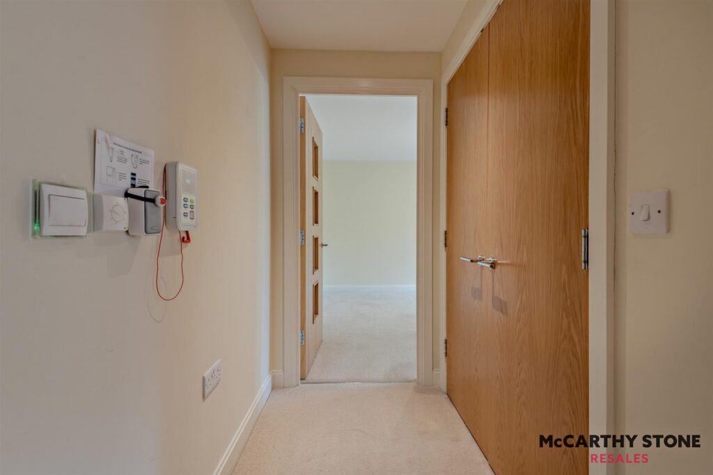 Olivier Place, Hart Close, Wilton, SP2 0FW