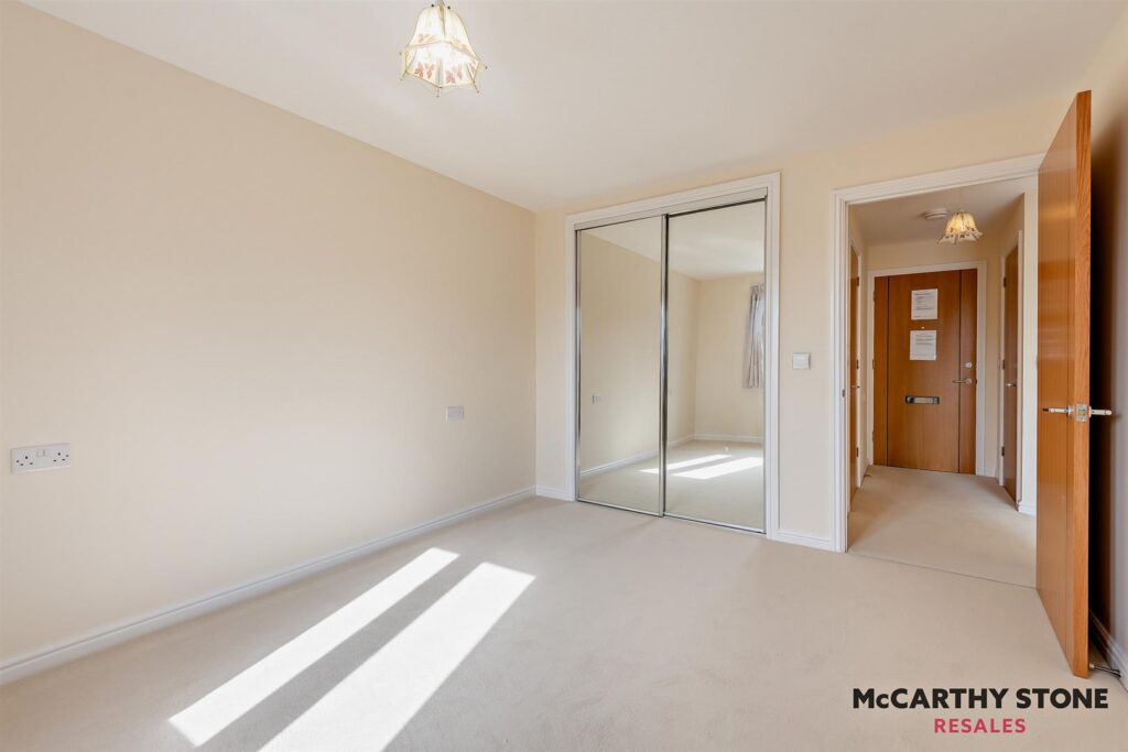 Farringford Court, Avenue Road, Lymington, Hampshire, SO41 9PA