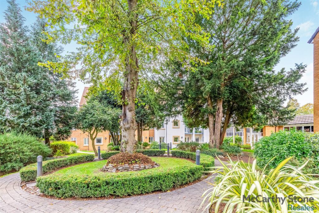 Wardington Court, Welford Road, Northampton, Northamptonshire NN2 8FR