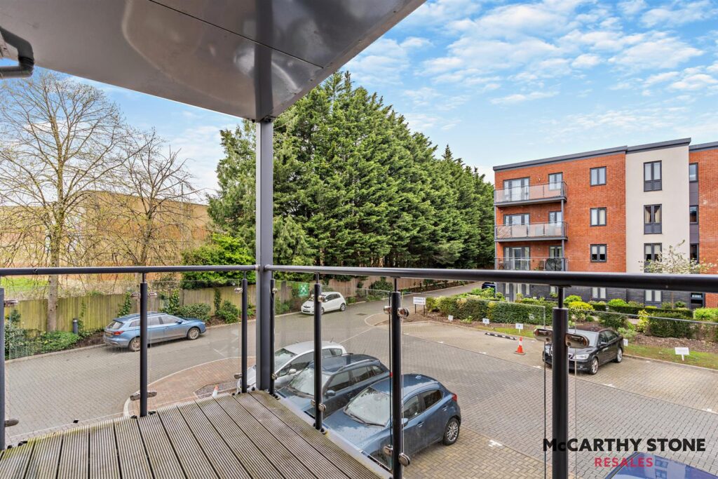 Llys Isan, Ilex Close, Llanishen, Cardiff, CF14 5DZ