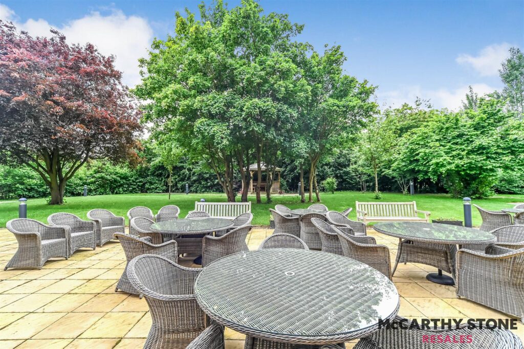 Oakhill Place, High View, Bedford, Bedfordshire, MK41 8FB