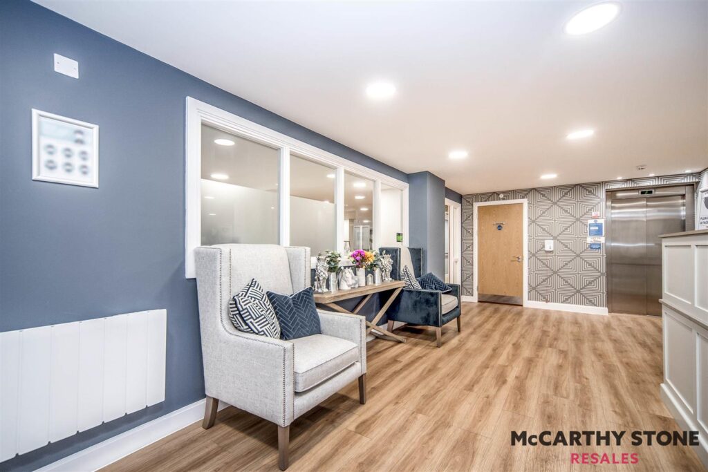 Oakhill Place, High View, Bedford, Bedfordshire, MK41 8FB