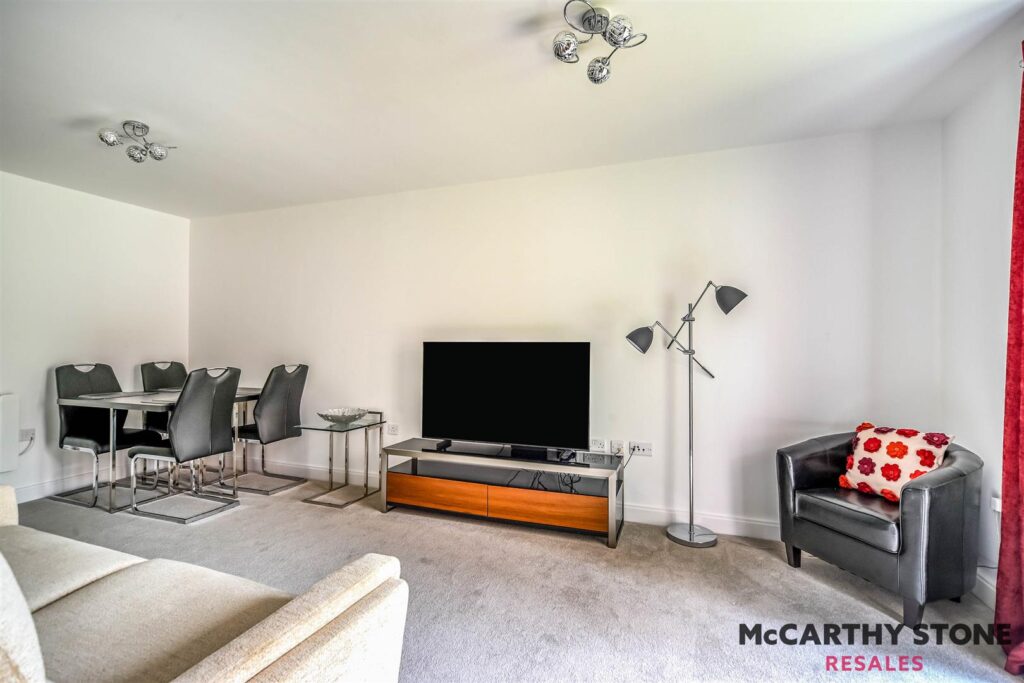 Oakhill Place, High View, Bedford, Bedfordshire, MK41 8FB