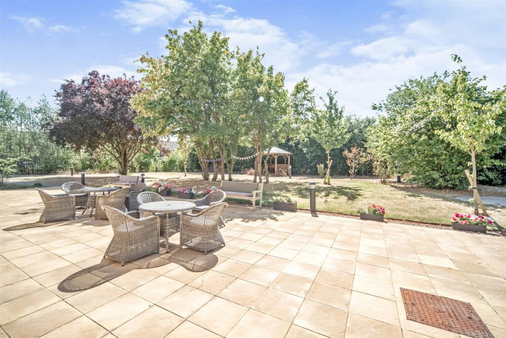 Oakhill Place, High View, Bedford, Bedfordshire, MK41 8FB