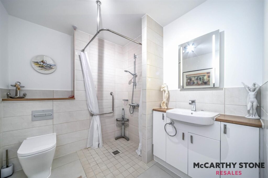 Oakhill Place, High View, Bedford, Bedfordshire, MK41 8FB