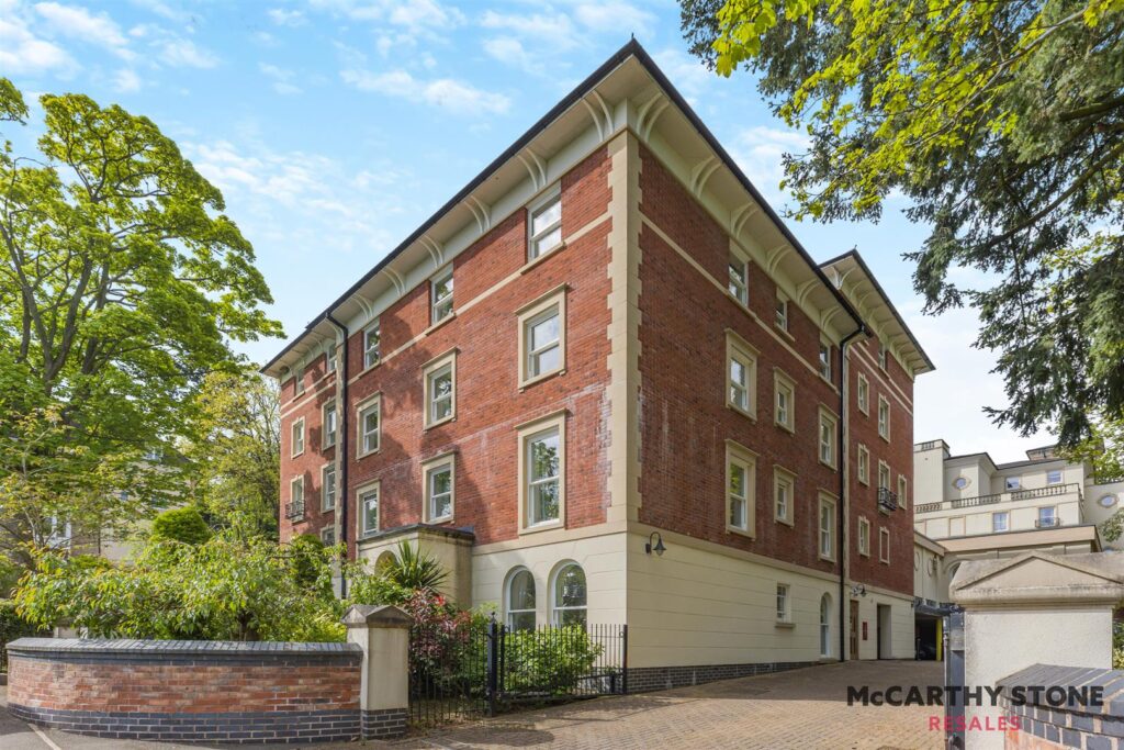 Cartwright Court, 2 Victoria Road, Malvern, WR14 2GE