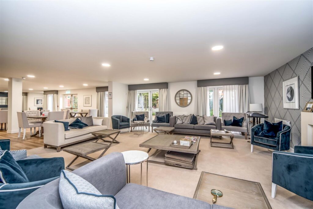 Oakhill Place, High View, Bedford, Bedfordshire, MK41 8FB