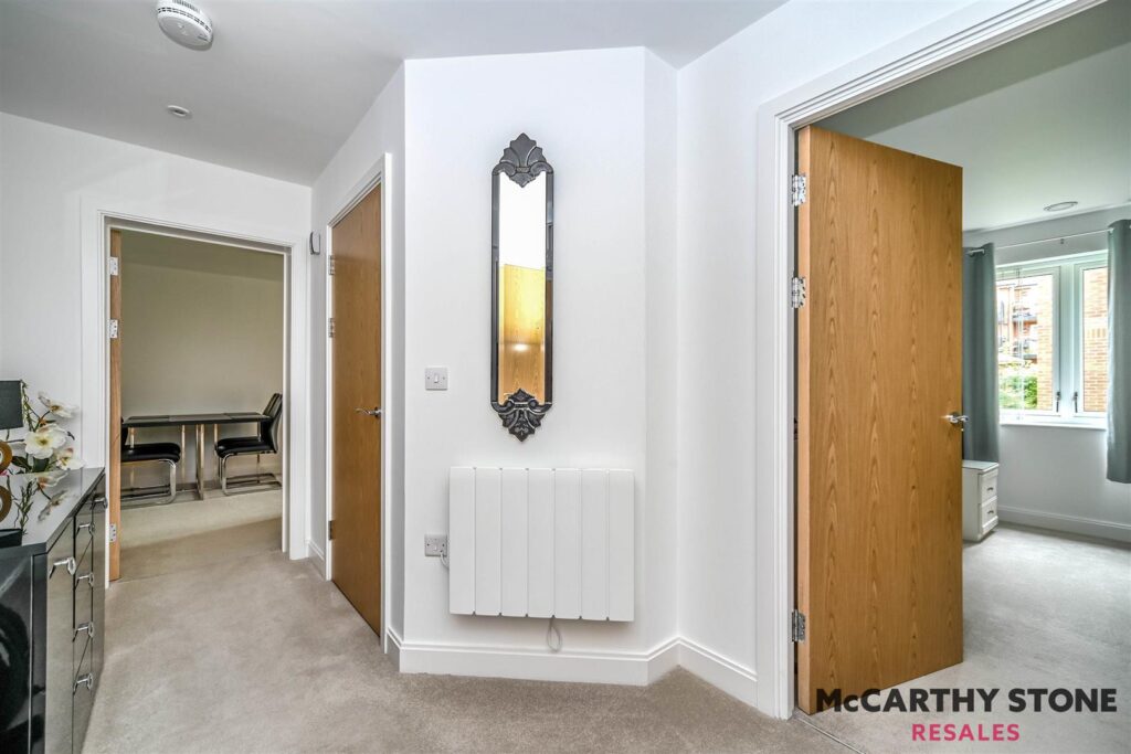 Oakhill Place, High View, Bedford, Bedfordshire, MK41 8FB